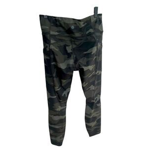 Athleta Camo Contender 7/8 Tight Leggings, Small S Black Green Camouflage Pocket